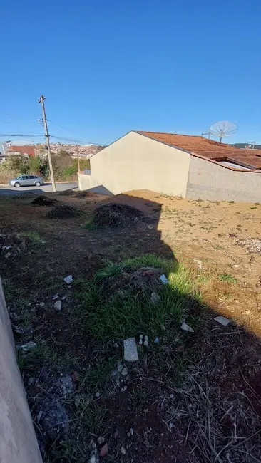 Terreno / Lote à venda, 180m2 em Jardim São Bento, Pocos De Caldas - MG - imagem 2 Foto 2 de Terreno / Lote à venda, 180m2 em Jardim São Bento, Pocos De Caldas - MG