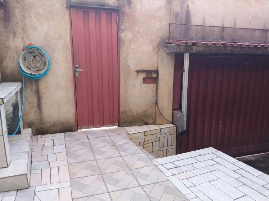 Casa com 2 quartos à venda, 133m2 em Chácara Alvorada, Pocos De Caldas - MG - imagem 2 Foto 2 de Casa com 2 quartos à venda, 133m2 em Chácara Alvorada, Pocos De Caldas - MG