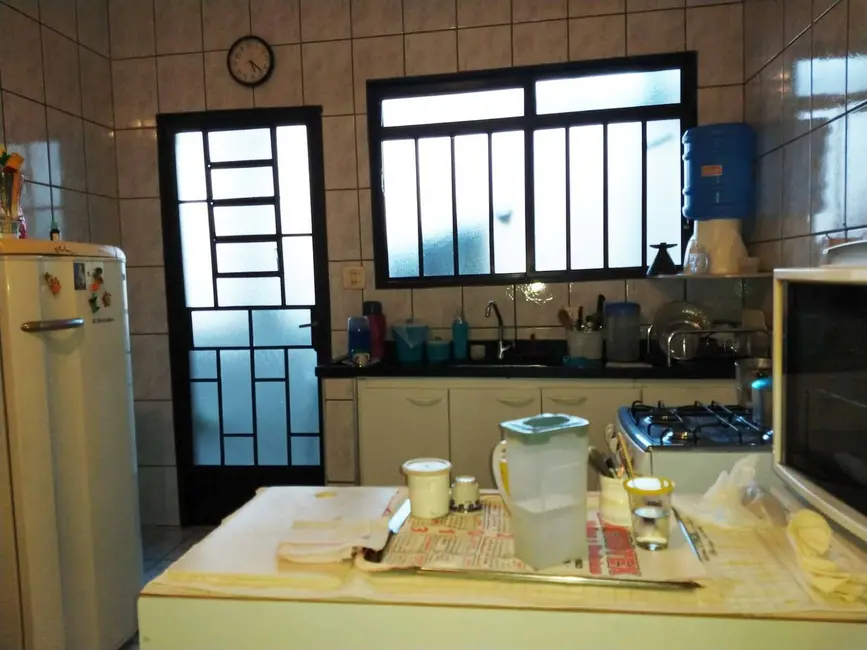 Casa com 2 quartos à venda, 133m2 em Chácara Alvorada, Pocos De Caldas - MG - imagem 8 Foto 8 de Casa com 2 quartos à venda, 133m2 em Chácara Alvorada, Pocos De Caldas - MG