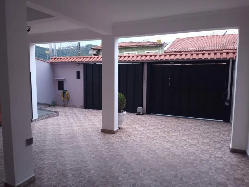 Casa com 2 quartos à venda, 160m2 em Residencial Santa Clara, Pocos De Caldas - MG - imagem 8 Foto 8 de Casa com 2 quartos à venda, 160m2 em Residencial Santa Clara, Pocos De Caldas - MG