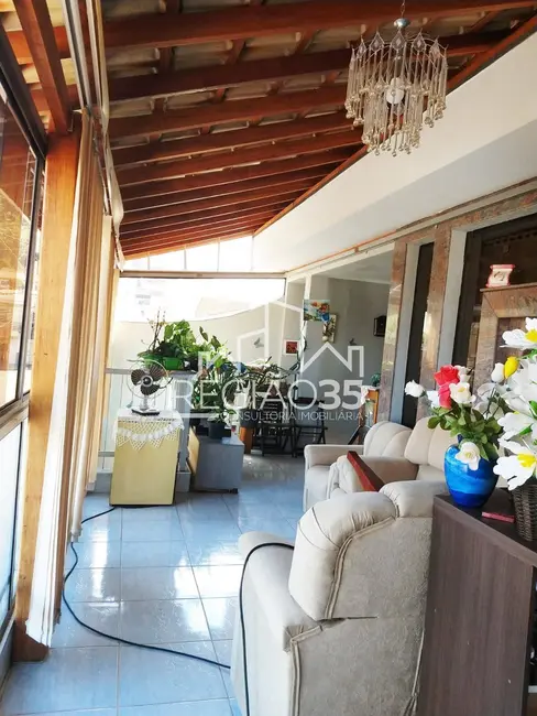 Foto 1 de Casa com 2 quartos à venda, 180m2 em Jardim Santa Rosália, Pocos De Caldas - MG