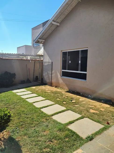 Casa com 3 quartos à venda, 130m2 em Santa Teresa, Pocos De Caldas - MG - imagem 4 Foto 4 de Casa com 3 quartos à venda, 130m2 em Santa Teresa, Pocos De Caldas - MG