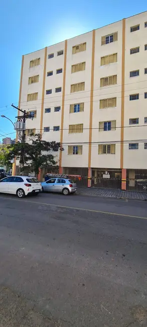 Apartamento com 3 quartos para alugar, 120m2 em Centro, Pocos De Caldas - MG - imagem 1 Foto 1 de Apartamento com 3 quartos para alugar, 120m2 em Centro, Pocos De Caldas - MG