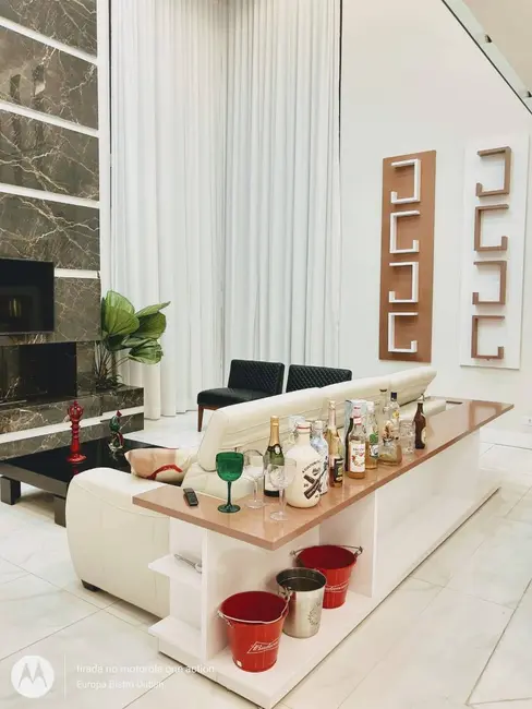 Casa com 4 quartos à venda, 496m2 em Jardim Europa, Pocos De Caldas - MG - imagem 4 Foto 4 de Casa com 4 quartos à venda, 496m2 em Jardim Europa, Pocos De Caldas - MG