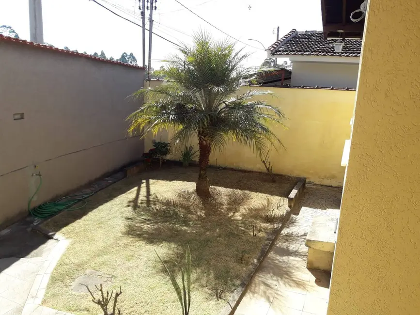 Casa com 3 quartos à venda, 88m2 em Parque Pinheiros, Pocos De Caldas - MG - imagem 2 Foto 2 de Casa com 3 quartos à venda, 88m2 em Parque Pinheiros, Pocos De Caldas - MG