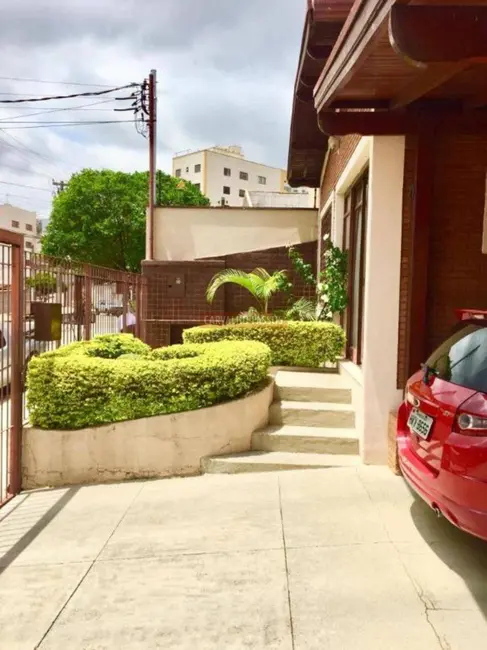 Casa com 4 quartos à venda, 300m2 em Santa Ângela, Pocos De Caldas - MG - imagem 2 Foto 2 de Casa com 4 quartos à venda, 300m2 em Santa Ângela, Pocos De Caldas - MG