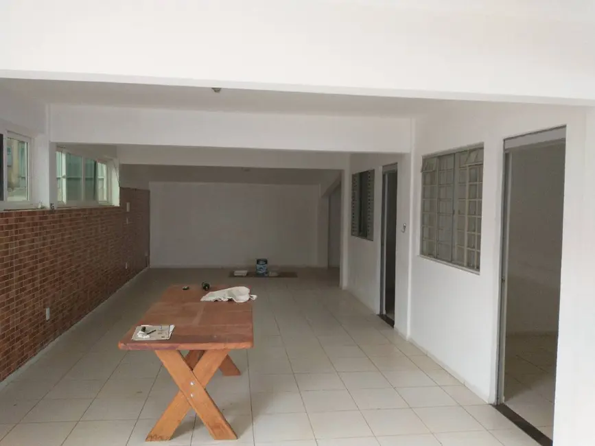 Casa com 3 quartos à venda, 90m2 em Jardim Kennedy, Pocos De Caldas - MG - imagem 3 Foto 3 de Casa com 3 quartos à venda, 90m2 em Jardim Kennedy, Pocos De Caldas - MG