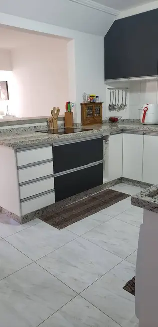 Casa com 3 quartos à venda, 130m2 em Residencial Greenville, Pocos De Caldas - MG - imagem 9 Foto 9 de Casa com 3 quartos à venda, 130m2 em Residencial Greenville, Pocos De Caldas - MG