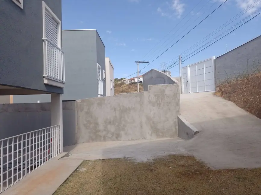 Foto 4 de Casa de Condomínio com 2 quartos à venda, 108m2 em Jardim Vitória IV, Pocos De Caldas - MG