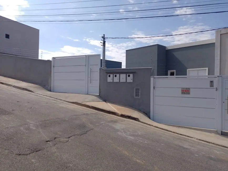 Foto 3 de Casa de Condomínio com 2 quartos à venda, 108m2 em Jardim Vitória IV, Pocos De Caldas - MG