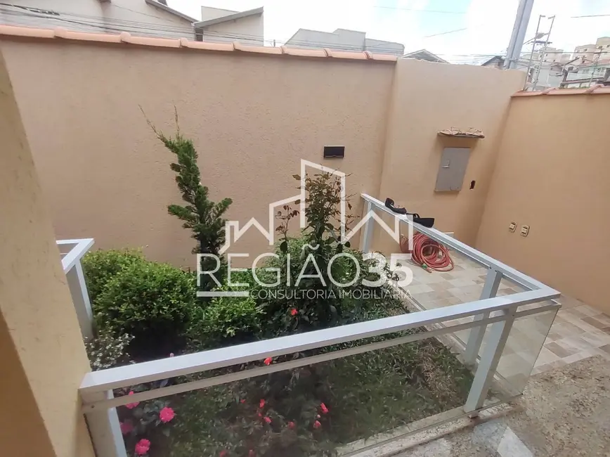 Foto 2 de Casa com 2 quartos à venda, 110m2 em Jardim Itamaraty V, Pocos De Caldas - MG