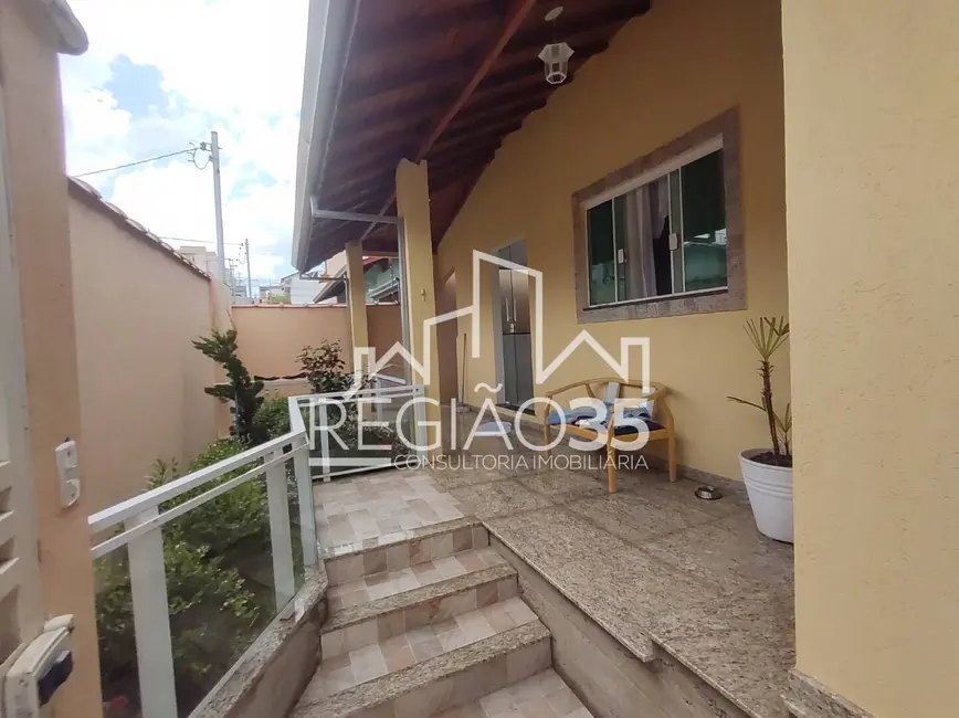 Foto 1 de Casa com 2 quartos à venda, 110m2 em Jardim Itamaraty V, Pocos De Caldas - MG