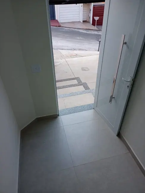 Casa com 3 quartos à venda, 116m2 em Loteamento Campo das Aroeiras, Pocos De Caldas - MG - imagem 4 Foto 4 de Casa com 3 quartos à venda, 116m2 em Loteamento Campo das Aroeiras, Pocos De Caldas - MG