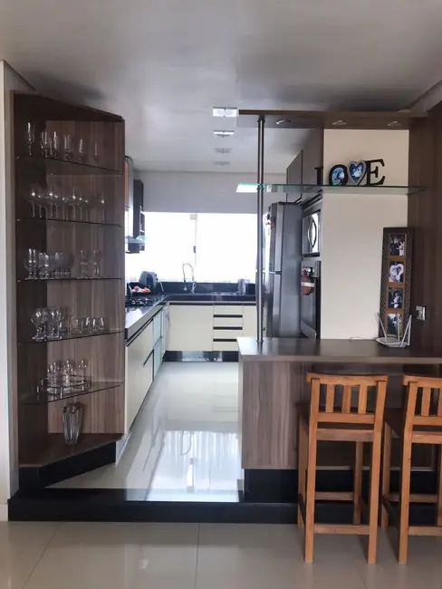 Apartamento com 3 quartos à venda, 104m2 em Monte Verde II, Pocos De Caldas - MG - imagem 1 Foto 1 de Apartamento com 3 quartos à venda, 104m2 em Monte Verde II, Pocos De Caldas - MG