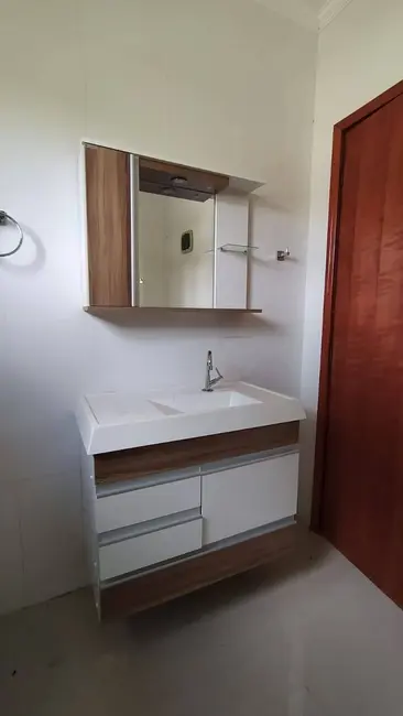 Casa com 3 quartos à venda, 100m2 em Jardim Quisisana, Pocos De Caldas - MG - imagem 8 Foto 8 de Casa com 3 quartos à venda, 100m2 em Jardim Quisisana, Pocos De Caldas - MG