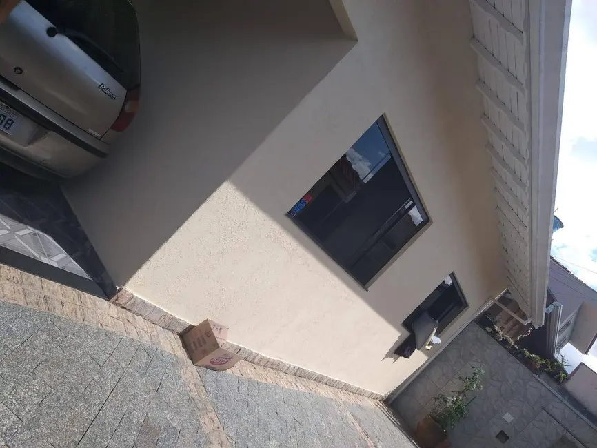 Foto 2 de Casa com 3 quartos à venda, 150m2 em Residencial Mantiqueira, Pocos De Caldas - MG