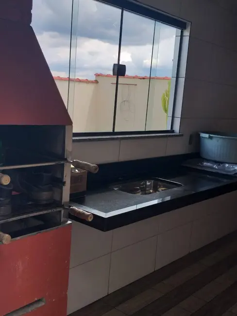 Foto 9 de Casa com 3 quartos à venda, 150m2 em Residencial Mantiqueira, Pocos De Caldas - MG