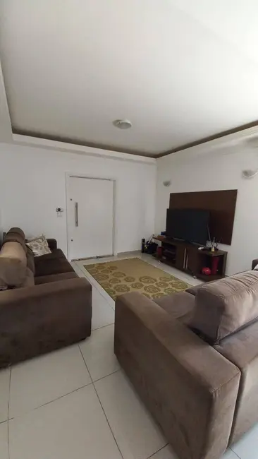 Casa com 3 quartos à venda, 280m2 em Chácara dos Cravos, Pocos De Caldas - MG - imagem 4 Foto 4 de Casa com 3 quartos à venda, 280m2 em Chácara dos Cravos, Pocos De Caldas - MG