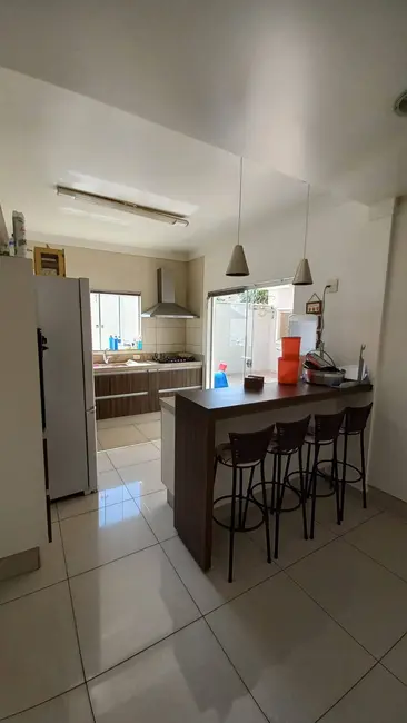 Casa com 3 quartos à venda, 280m2 em Chácara dos Cravos, Pocos De Caldas - MG - imagem 7 Foto 7 de Casa com 3 quartos à venda, 280m2 em Chácara dos Cravos, Pocos De Caldas - MG