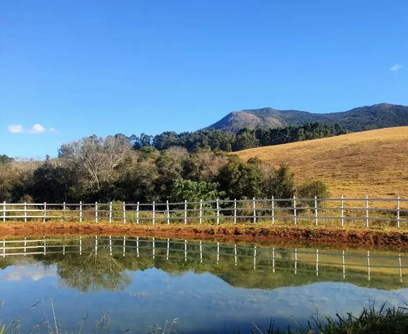 Chácara à venda, 500m2 em Centro, Caldas - MG - imagem 2 Foto 2 de Chácara à venda, 500m2 em Centro, Caldas - MG