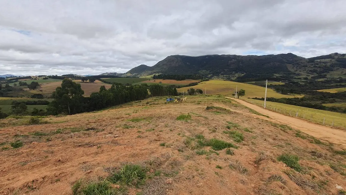 Foto 16 de Chácara à venda, 500m2 em Centro, Caldas - MG