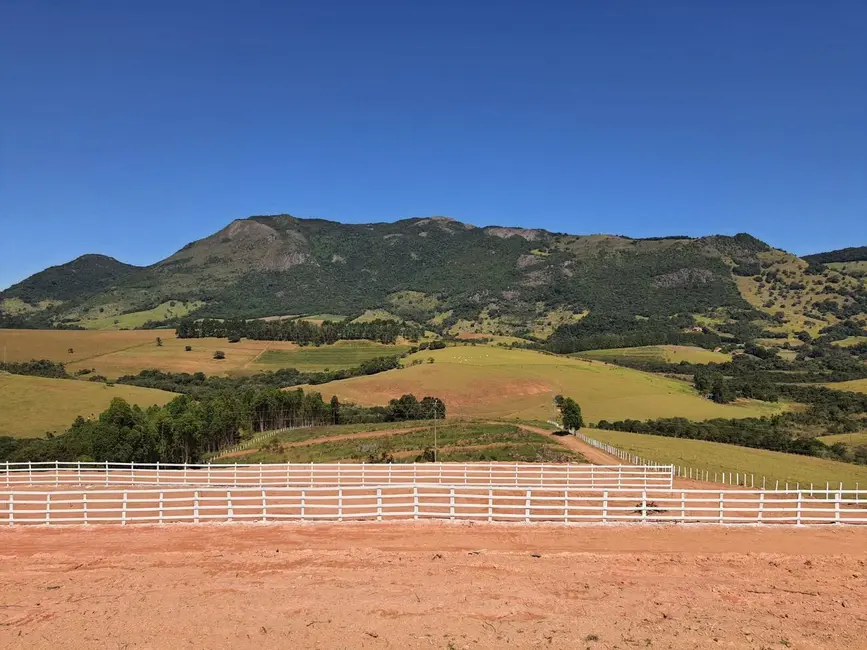 Chácara à venda, 500m2 em Centro, Caldas - MG - imagem 3 Foto 3 de Chácara à venda, 500m2 em Centro, Caldas - MG