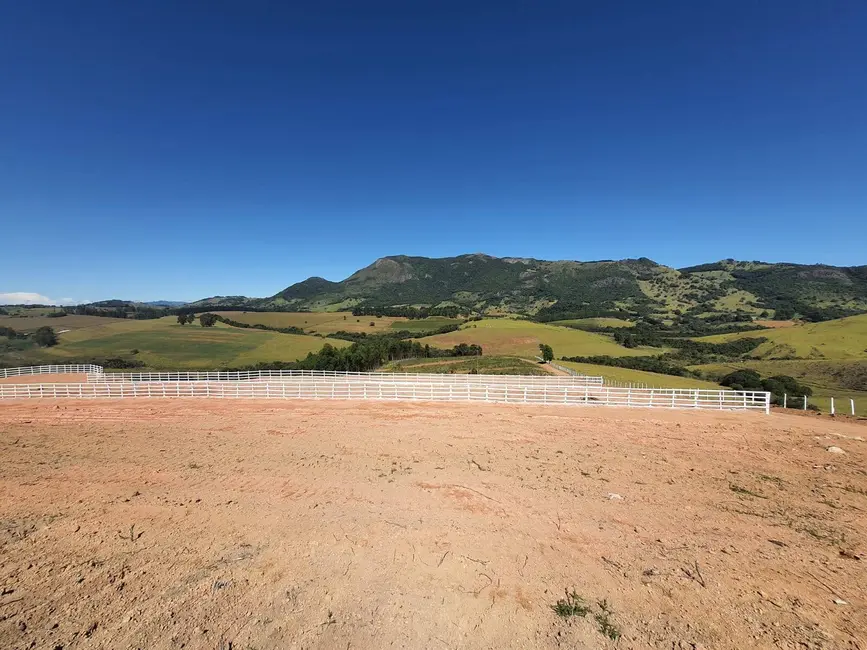 Foto 11 de Chácara à venda, 500m2 em Centro, Caldas - MG