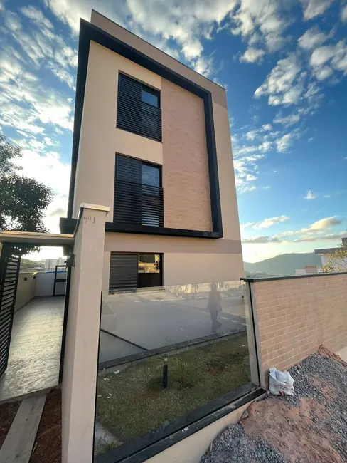 Foto 2 de Apartamento com 2 quartos à venda, 52m2 em Jardim Bandeirantes, Pocos De Caldas - MG