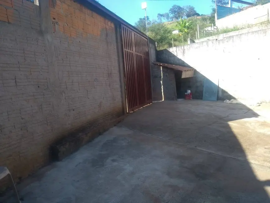 Chácara com 2 quartos à venda, 75m2 em Caldas - MG - imagem 8 Foto 8 de Chácara com 2 quartos à venda, 75m2 em Caldas - MG