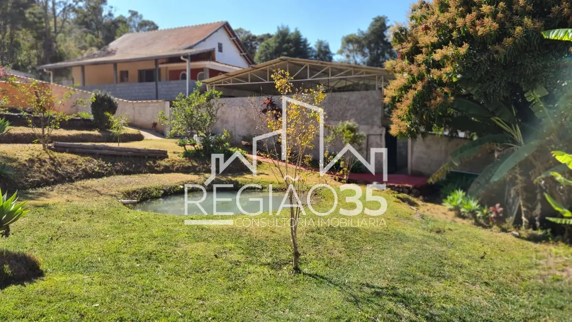 Foto 2 de Chácara com 3 quartos à venda, 2500m2 em Área Rural de Poços de Caldas, Pocos De Caldas - MG