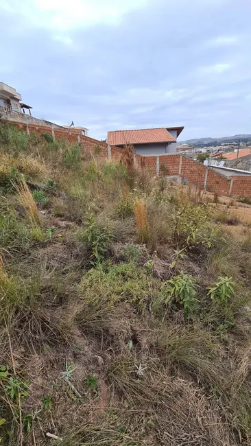 Terreno / Lote à venda, 620m2 em Loteamento Residencial Tiradentes, Pocos De Caldas - MG - imagem 7 Foto 7 de Terreno / Lote à venda, 620m2 em Loteamento Residencial Tiradentes, Pocos De Caldas - MG