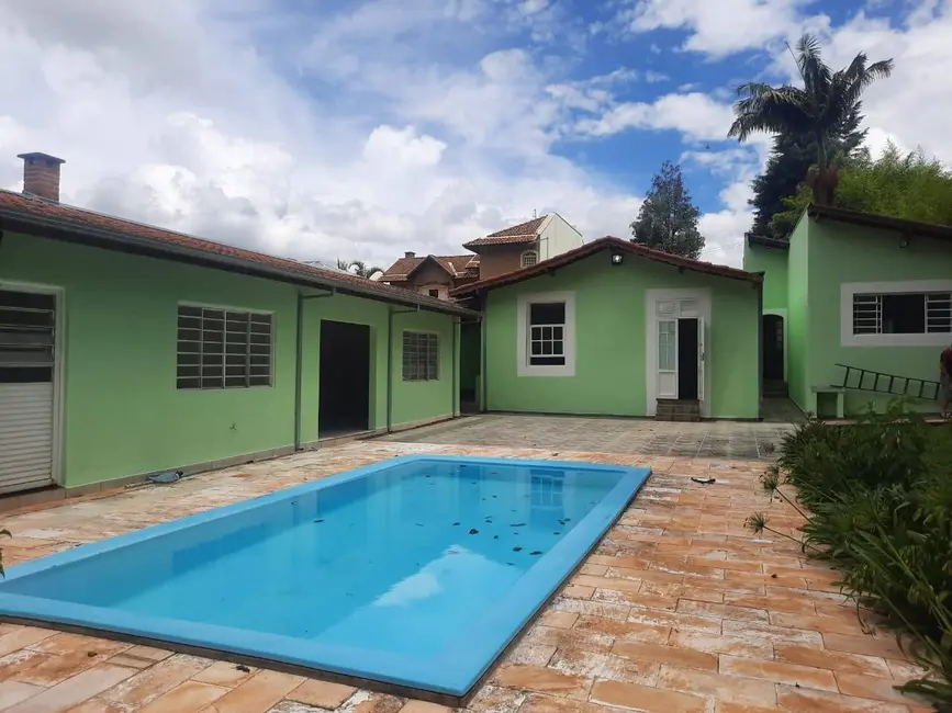 Casa com 3 quartos à venda, 1300m2 em Chácara São Francisco, Pocos De Caldas - MG - imagem 1 Foto 1 de Casa com 3 quartos à venda, 1300m2 em Chácara São Francisco, Pocos De Caldas - MG