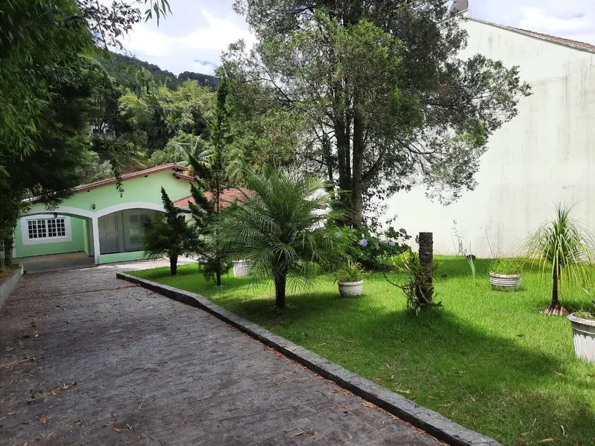 Casa com 3 quartos à venda, 1300m2 em Chácara São Francisco, Pocos De Caldas - MG - imagem 8 Foto 8 de Casa com 3 quartos à venda, 1300m2 em Chácara São Francisco, Pocos De Caldas - MG