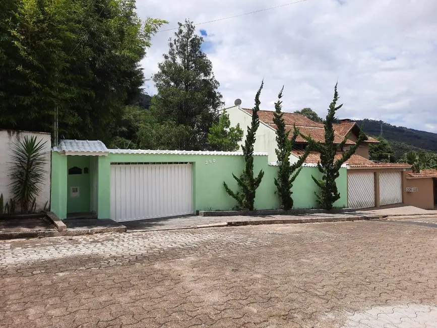 Casa com 3 quartos à venda, 1300m2 em Chácara São Francisco, Pocos De Caldas - MG - imagem 2 Foto 2 de Casa com 3 quartos à venda, 1300m2 em Chácara São Francisco, Pocos De Caldas - MG