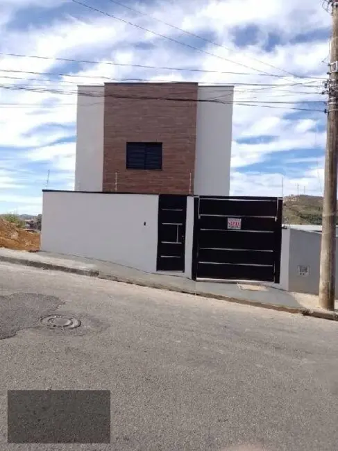 Foto 1 de Casa com 3 quartos à venda, 98m2 em Jardim Vitória IV, Pocos De Caldas - MG