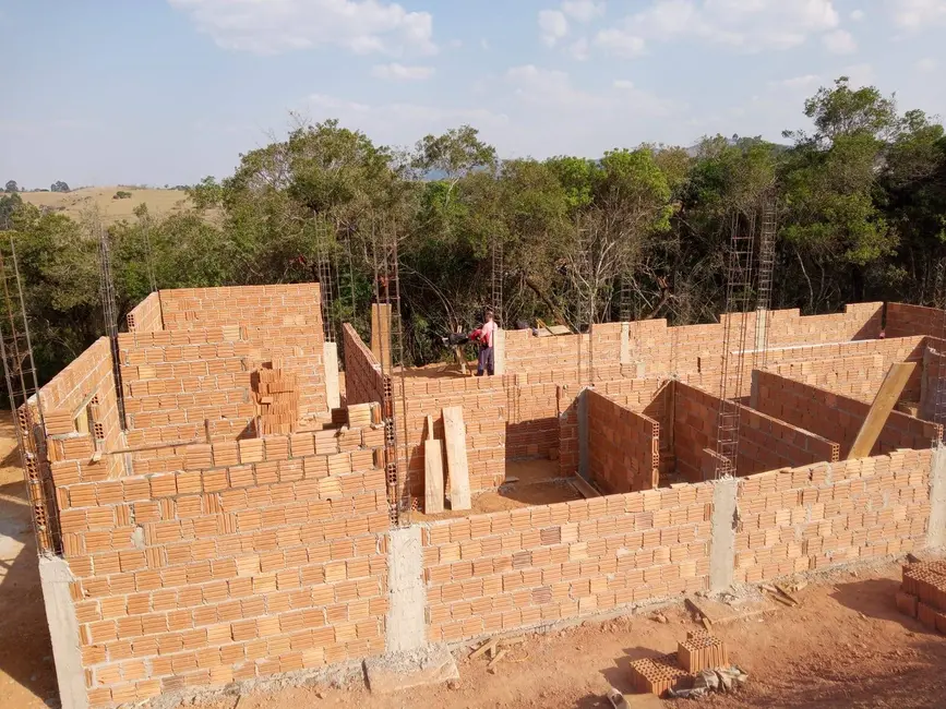 Casa com 4 quartos à venda, 1000m2 em Caldas - MG - imagem 2 Foto 2 de Casa com 4 quartos à venda, 1000m2 em Caldas - MG