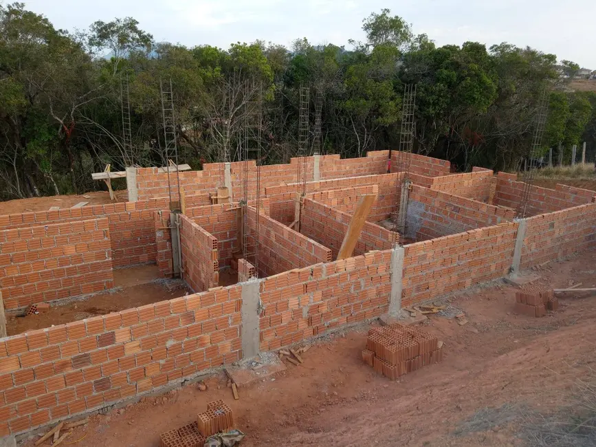 Casa com 4 quartos à venda, 1000m2 em Caldas - MG - imagem 1 Foto 1 de Casa com 4 quartos à venda, 1000m2 em Caldas - MG