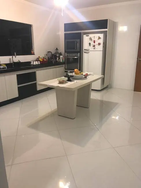 Casa com 1 quarto à venda, 290m2 em Parque Vivaldi Leite Ribeiro, Pocos De Caldas - MG - imagem 6 Foto 6 de Casa com 1 quarto à venda, 290m2 em Parque Vivaldi Leite Ribeiro, Pocos De Caldas - MG