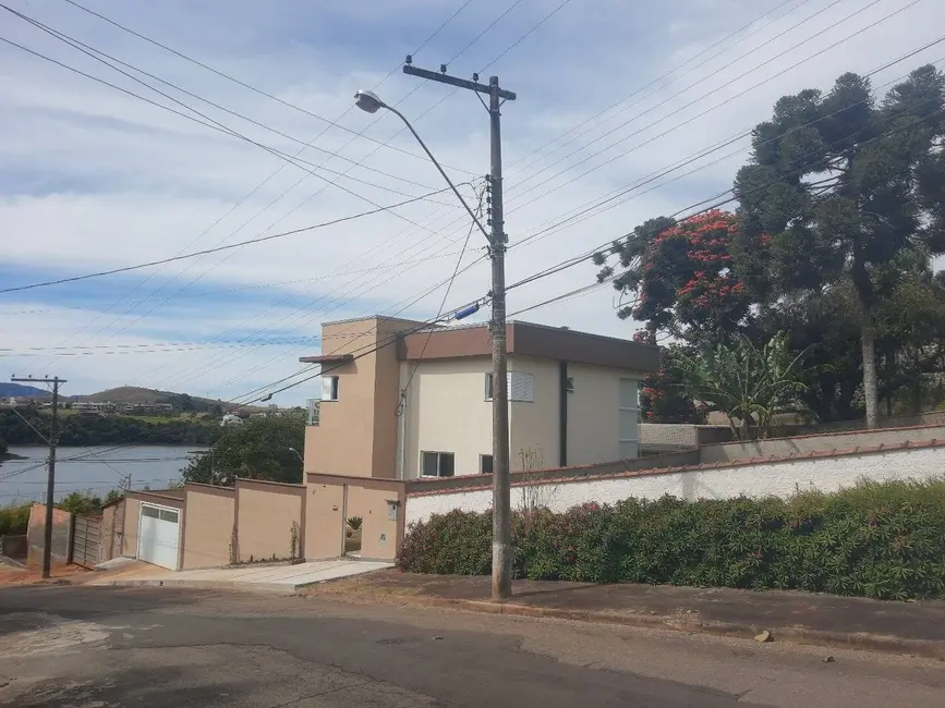 Casa com 3 quartos à venda, 350m2 em Chácara Praia do Sol, Pocos De Caldas - MG - imagem 6 Foto 6 de Casa com 3 quartos à venda, 350m2 em Chácara Praia do Sol, Pocos De Caldas - MG