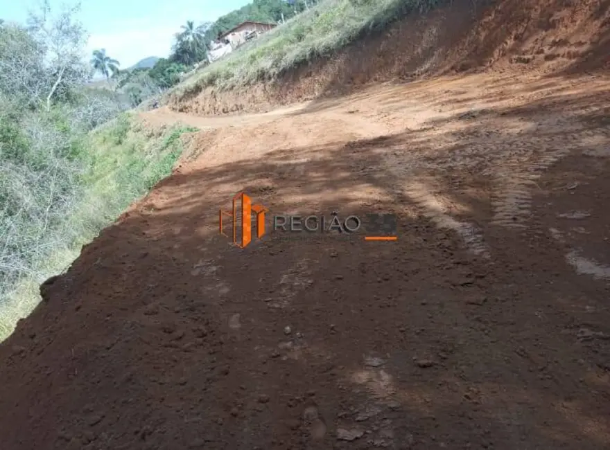 Foto 1 de Terreno / Lote à venda, 1500m2 em Caldas - MG