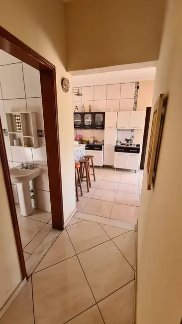 Chácara com 2 quartos à venda, 1594m2 em Zona Rural, Pocos De Caldas - MG - imagem 9 Foto 9 de Chácara com 2 quartos à venda, 1594m2 em Zona Rural, Pocos De Caldas - MG