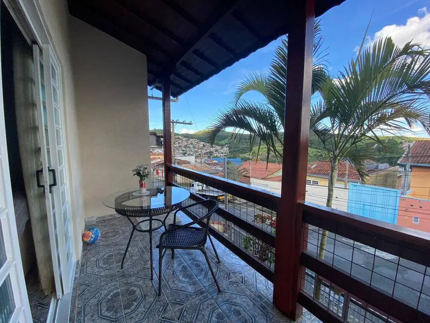 Foto 1 de Casa com 4 quartos à venda, 223m2 em Residencial Mantiqueira, Pocos De Caldas - MG