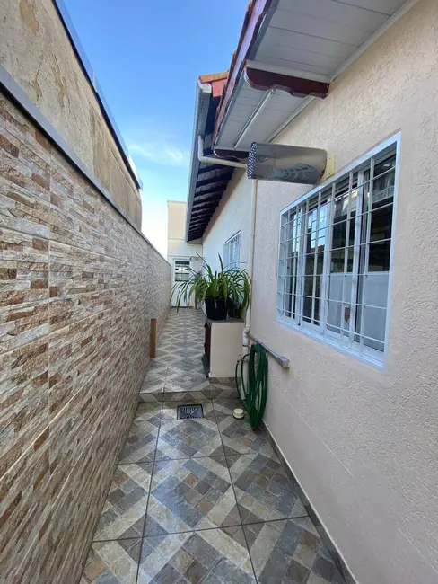 Foto 3 de Casa com 4 quartos à venda, 223m2 em Residencial Mantiqueira, Pocos De Caldas - MG