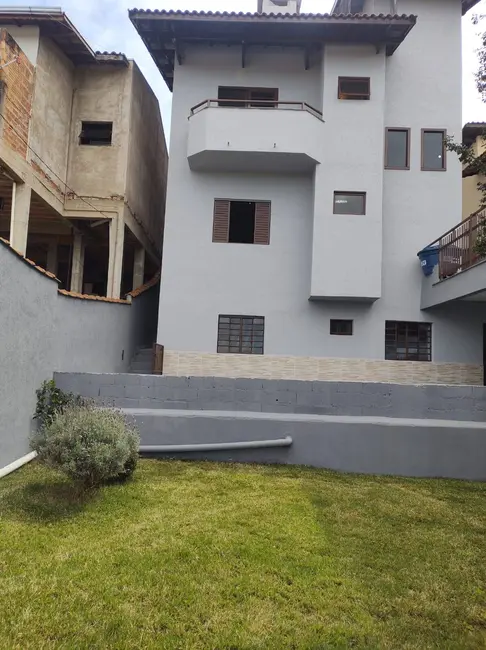 Foto 2 de Casa com 3 quartos à venda, 250m2 em Jardim Ipê, Pocos De Caldas - MG