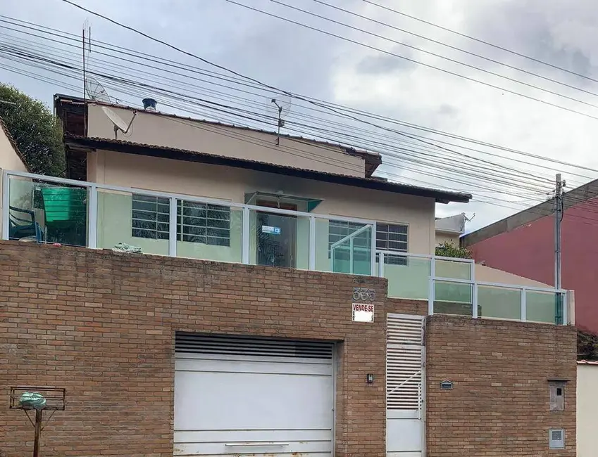 Foto 1 de Casa com 3 quartos à venda, 250m2 em Jardim Ipê, Pocos De Caldas - MG