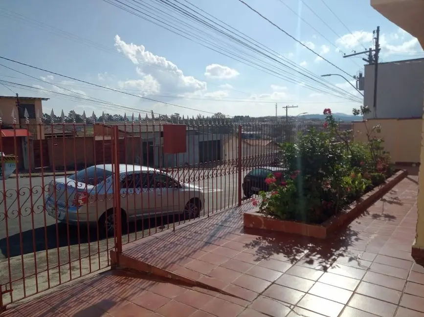 Casa com 2 quartos à venda, 92m2 em Conjunto Habitacional Pedro Afonso Junqueira, Pocos De Caldas - MG - imagem 5 Foto 5 de Casa com 2 quartos à venda, 92m2 em Conjunto Habitacional Pedro Afonso Junqueira, Pocos De Caldas - MG