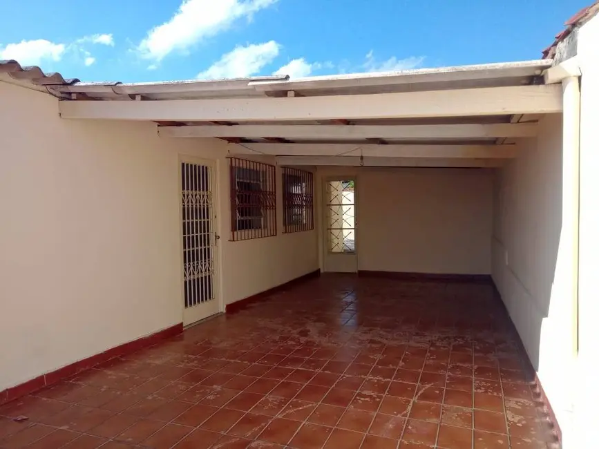 Casa com 2 quartos à venda, 92m2 em Conjunto Habitacional Pedro Afonso Junqueira, Pocos De Caldas - MG - imagem 4 Foto 4 de Casa com 2 quartos à venda, 92m2 em Conjunto Habitacional Pedro Afonso Junqueira, Pocos De Caldas - MG