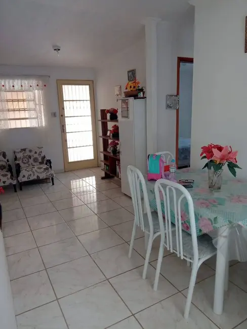 Casa com 2 quartos à venda, 92m2 em Conjunto Habitacional Pedro Afonso Junqueira, Pocos De Caldas - MG - imagem 6 Foto 6 de Casa com 2 quartos à venda, 92m2 em Conjunto Habitacional Pedro Afonso Junqueira, Pocos De Caldas - MG