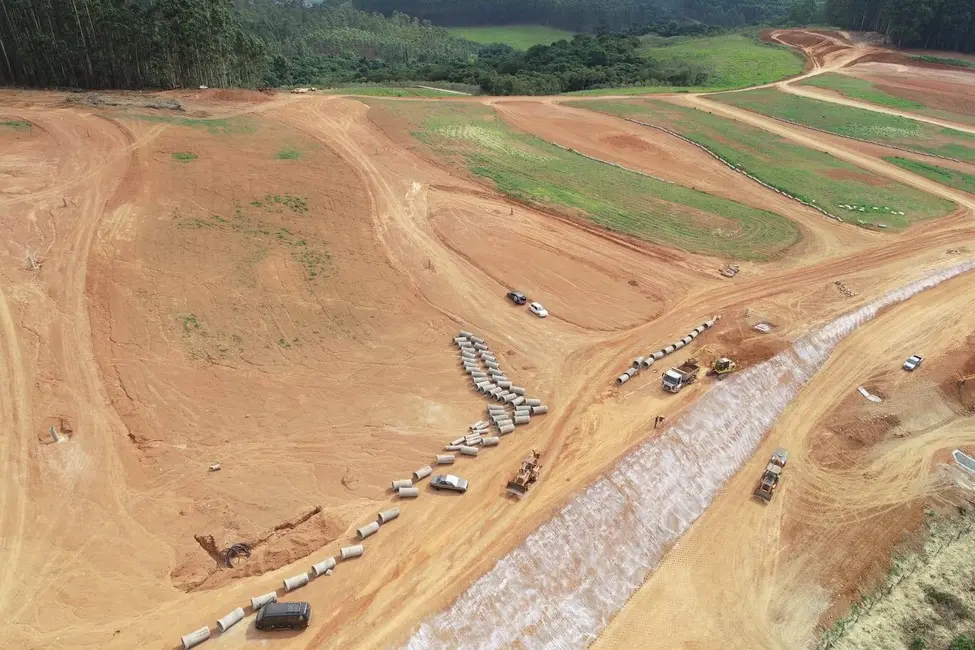Foto 5 de Terreno / Lote à venda, 250m2 em Pocos De Caldas - MG