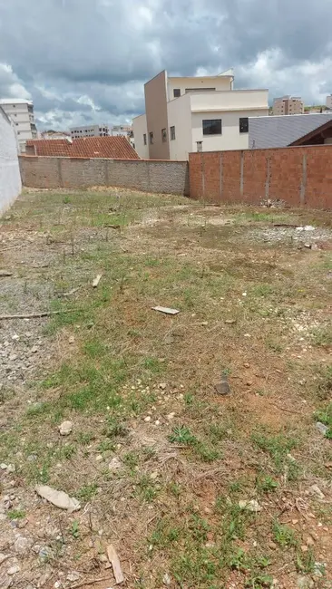 Foto 1 de Terreno / Lote à venda, 282m2 em Jardim das Hortênsias, Pocos De Caldas - MG